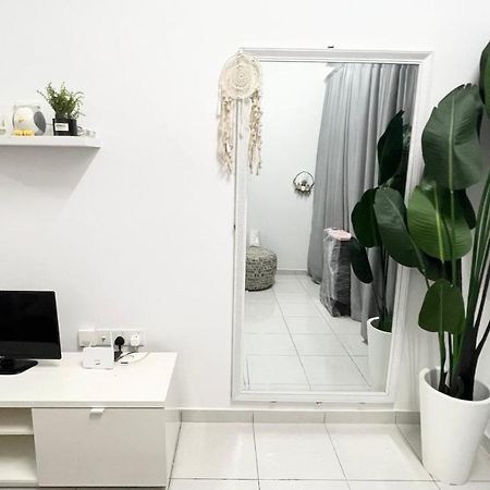 Homestay Near Plaza Tol Bandar Ainsdale Labu Экстерьер фото