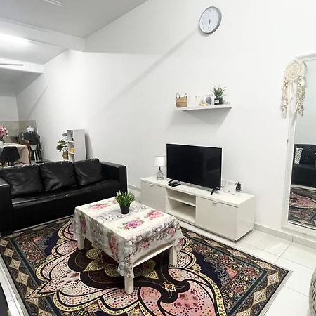 Homestay Near Plaza Tol Bandar Ainsdale Labu Экстерьер фото